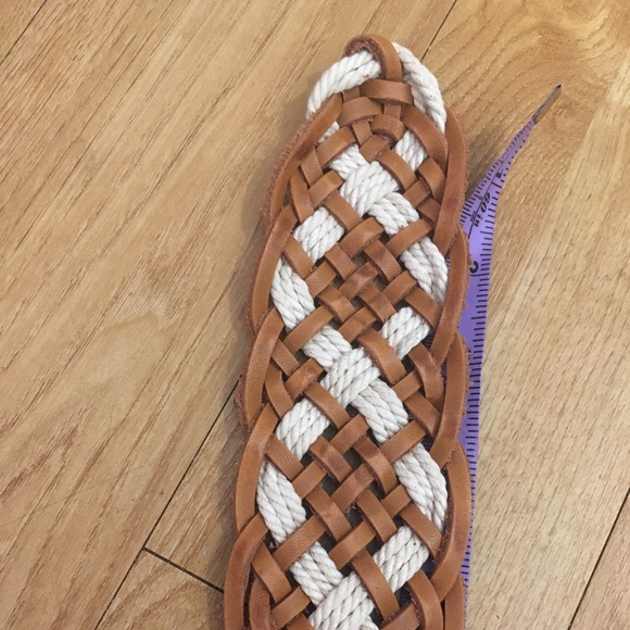 Hollister brown and white braided leather belt XS/S. MOVING SALE - LAST CHANCE - Picture 6 of 6
